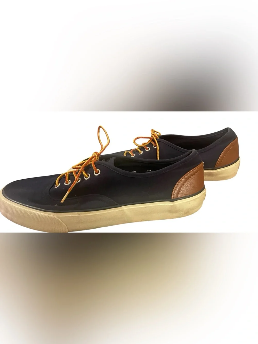 American Eagle Outfitters classic low